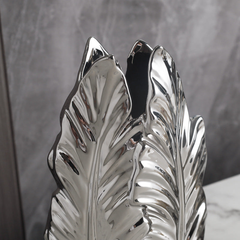 Luxury Electroplated Ceramic Leaf Vase – Modern Home Decor (Gold/Silver)