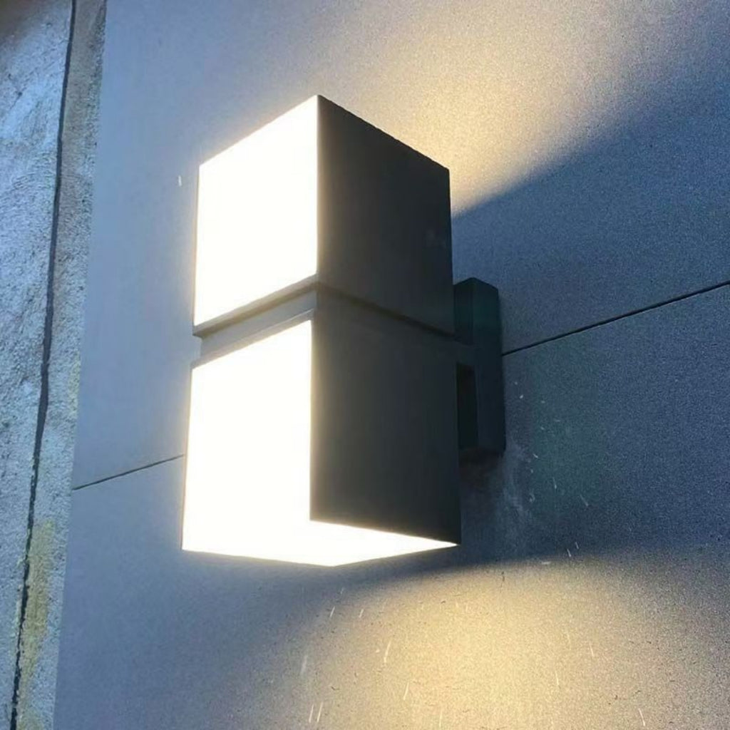 Outdoor Waterproof Balcony Wall Lamp Villa Street Lamp